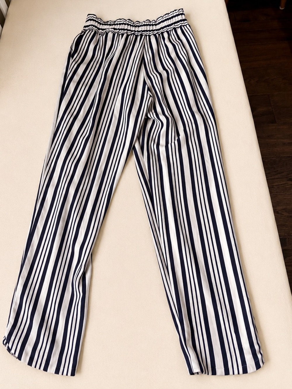 ZARA high rise Crop Pants with Elastic Tie Waist LIKE NEW